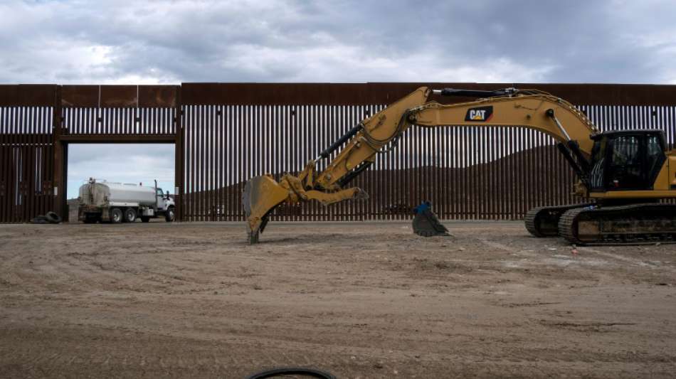 Mexiko begrüßt von Biden verfügten Stopp des Mauerbaus an Grenze