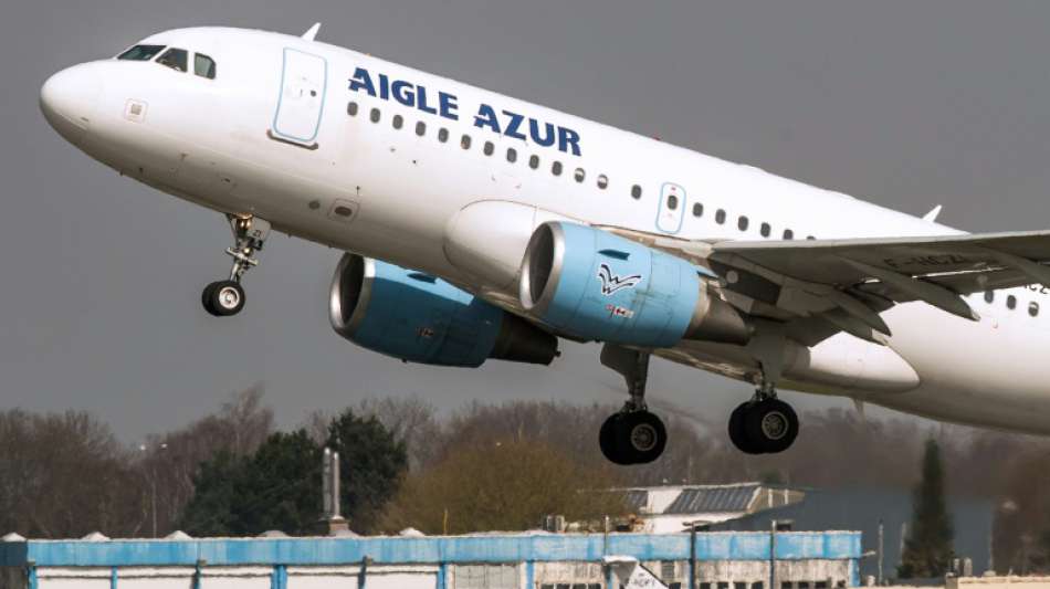 Tausende Passagiere von Pleite-Airline Aigle Azur sitzen fest
