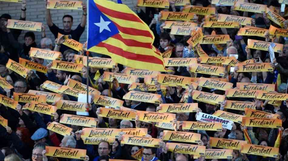 Spanien: Zehntausende fordern Freilassung katalanischer Politiker