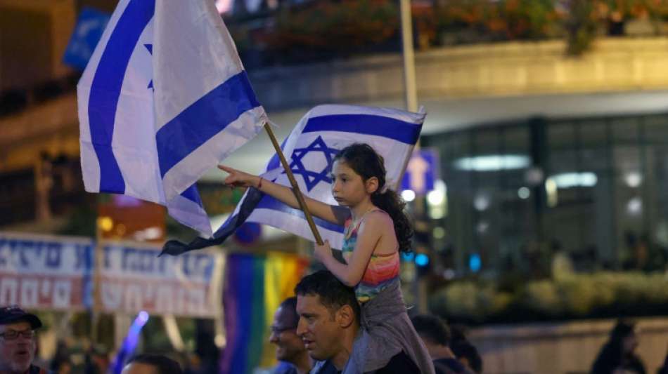 Rund 2000 Israelis demonstrieren gegen langj&auml;hrigen Ministerpr&auml;sidenten