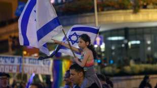 Rund 2000 Israelis demonstrieren gegen langj&auml;hrigen Ministerpr&auml;sidenten