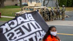 Dutzende Festnahmen bei erneuten Protesten in Minnesota trotz Ausgangssperre 