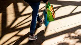 Umfrage: Verbraucherstimmung in Deutschland hellt sich leicht auf