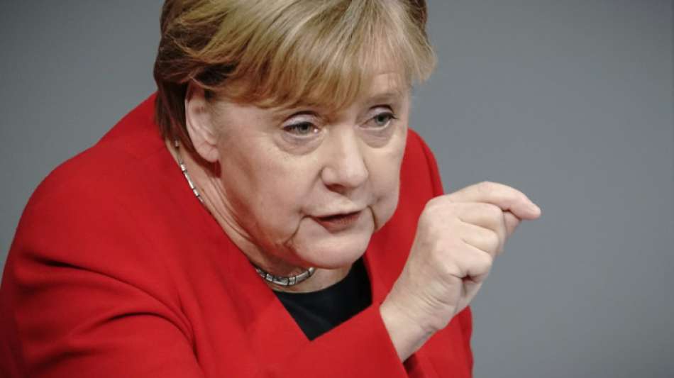 Merkel stellt sich im Bundestag den Fragen der Abgeordneten