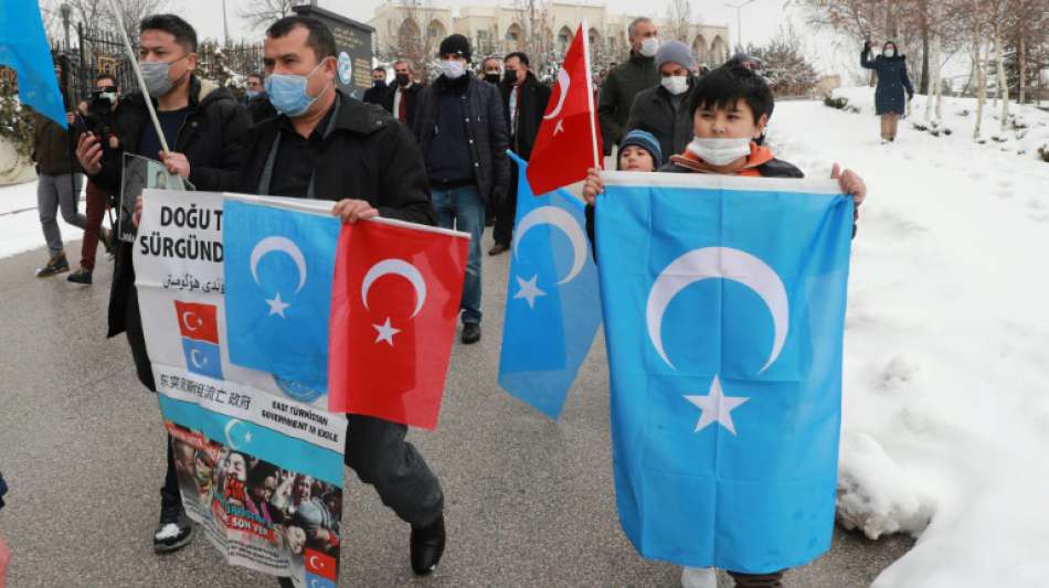 Uiguren protestieren gegen Besuch des chinesischen Au&szlig;enministers in der T&uuml;rkei