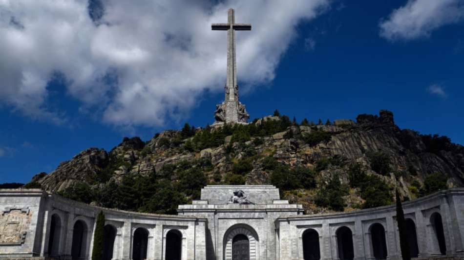Spaniens früherer Diktator Franco im Beisein seiner Familie exhumiert