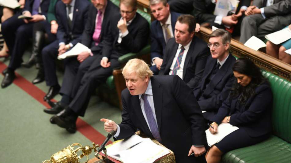 Großbritannien geht mit harter Position in Verhandlungen mit EU