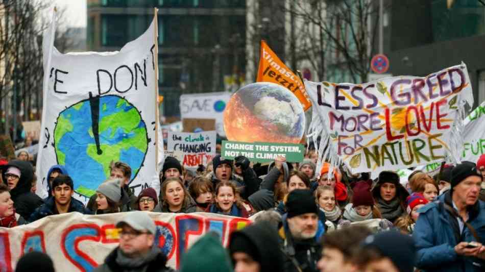 Bundestag debattiert über Schüler-Proteste für mehr Klimaschutz