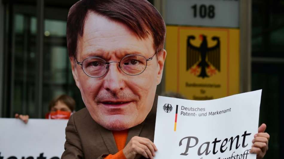 Protest vor Gesundheitsministerium zur Freigabe von Covid-Impfstoff-Patenten