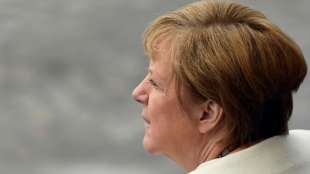 Merkel empfängt Ministerpräsidentin von Moldau mit militärischen Ehren