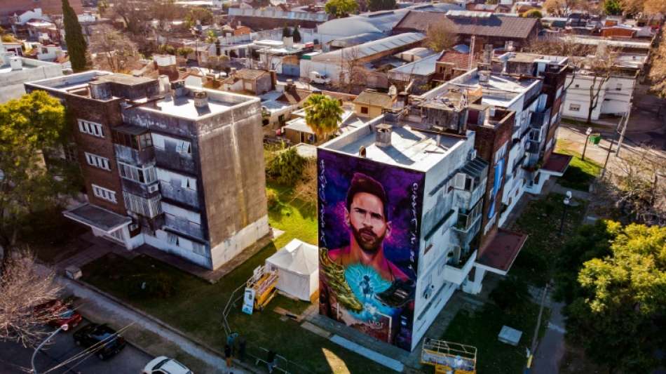 Riesiges Wandgem&auml;lde von Lionel Messi ziert Geburtsstadt des Fu&szlig;ballers