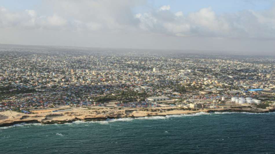 Polizei: Mehr als 20 Tote bei Bombenanschlag in Mogadischu