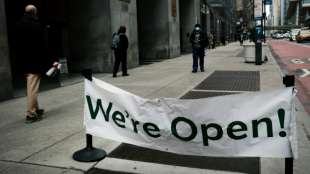 New York strebt zum 1. Juli eine "vollständige Wiedereröffnung" an