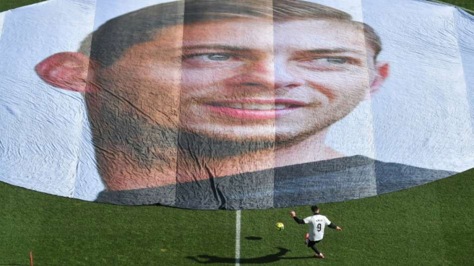 Prozess um Flugzeugabsturz von Fußballprofi Sala beginnt mit Teil-Schuldgeständnis
