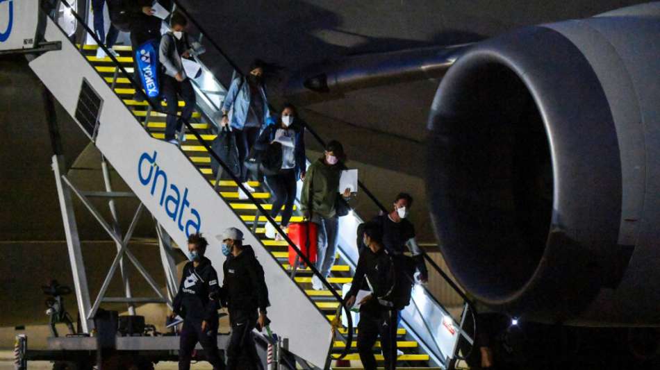 Coronafälle bei Charterflügen - 47 Tennisprofis in strikter Quarantäne