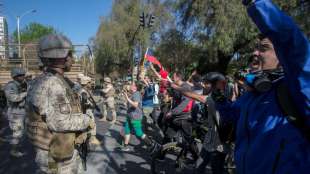 Ausgangssperre in Chiles Hauptstadt Santiago nach Unruhen verlängert
