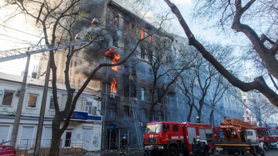 14 Vermisste nach tödlichem Brand in Unigebäude in Odessa
