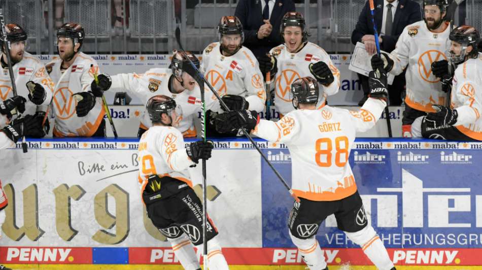 Außenseiter Wolfsburg gewinnt erstes DEL-Finale