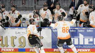 Außenseiter Wolfsburg gewinnt erstes DEL-Finale