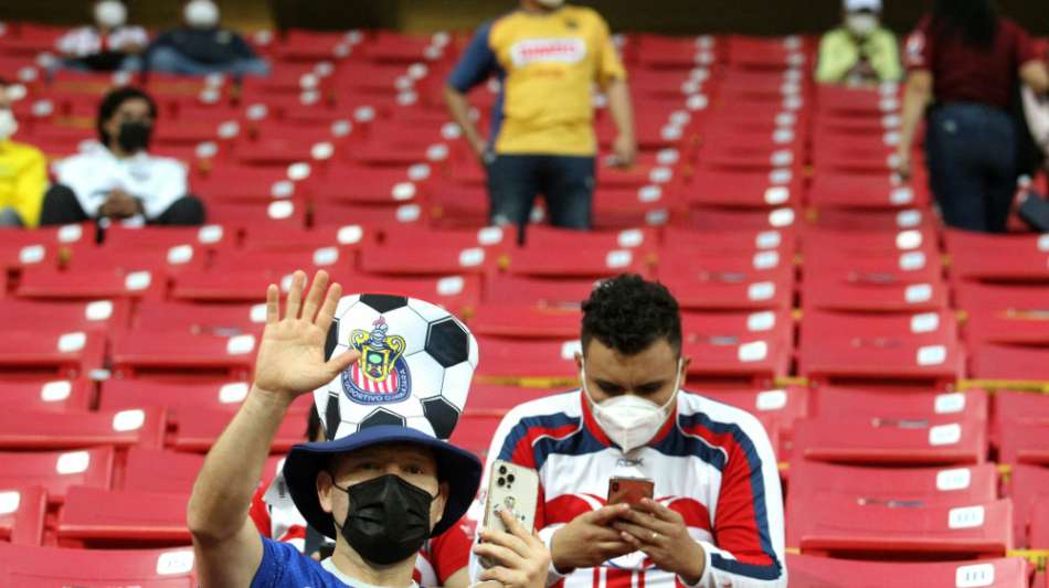 Rostock darf Heimspiel vor Zuschauern austragen