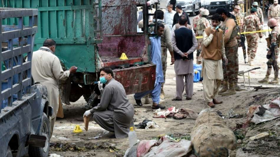 Etwa 20 Tote bei Selbstmordanschlag auf Markt in Pakistan