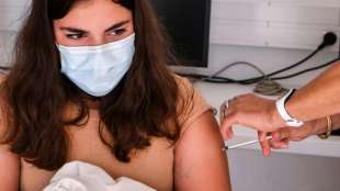 Gesundheitspass-Pflicht in Frankreich gilt nun auch f&uuml;r Jugendliche