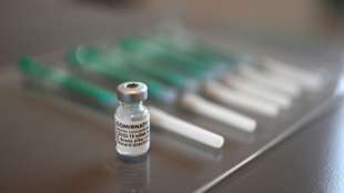 EU und Biontech/Pfizer klopfen Lieferung weiterer Impfstoffdosen fest