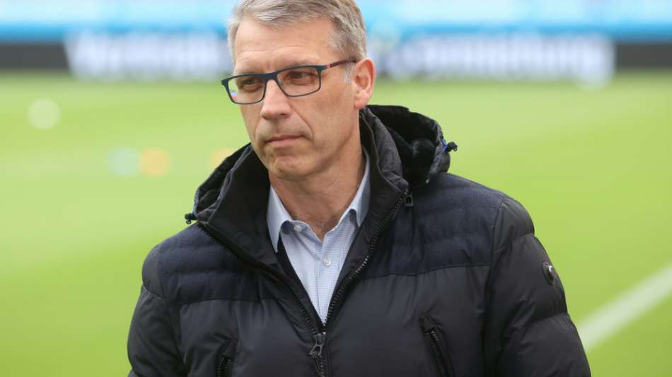 Nach Fan-Angriffen: Kn&auml;bel stellt Schalke-Profis Auflaufen frei