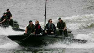 Royal Navy verleiht "James Bond"-Star Daniel Craig Ehrentitel