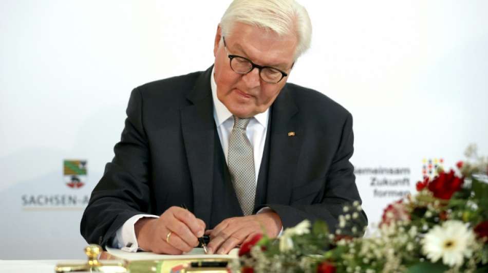 Steinmeier w&uuml;rdigt fr&uuml;heren Fu&szlig;ballbundestrainer L&ouml;w als "Erneuerer und Vision&auml;r"