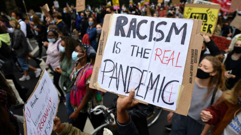 Johnsons ranghöchster schwarzer Berater kündigt im Streit um Bericht zu Rassismus