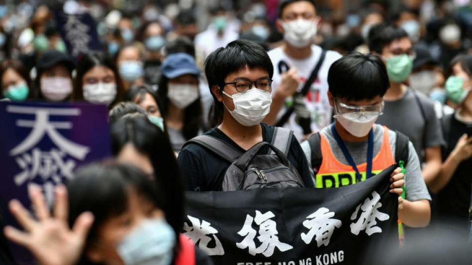 Proteste gegen Sicherheitsgesetz in Hongkong - Polizei setzt Tränengas ein