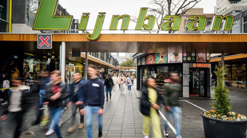 Niederlande &ouml;ffnen Terrassen von Caf&eacute;s trotz hoher Corona-Zahlen