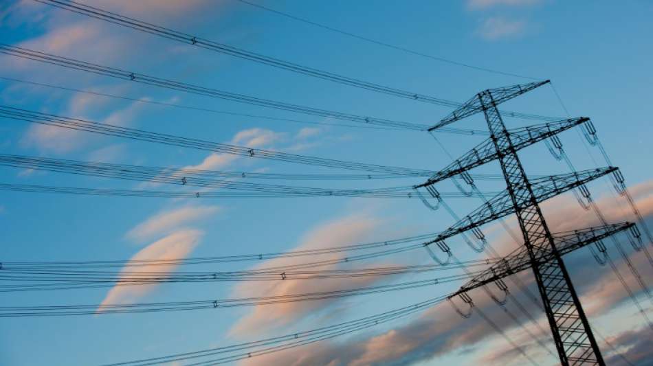 Umlage für Ökostrom steigt 2020 um 5,5 Prozent auf knapp 6,8 Cent