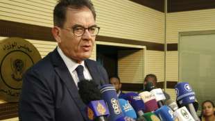 Minister Müller will nachhaltige Beschaffung bei öffentlichen Textilien bis 2030