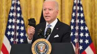 Biden verst&auml;rkt Kampagne f&uuml;r Corona-Impfungen 