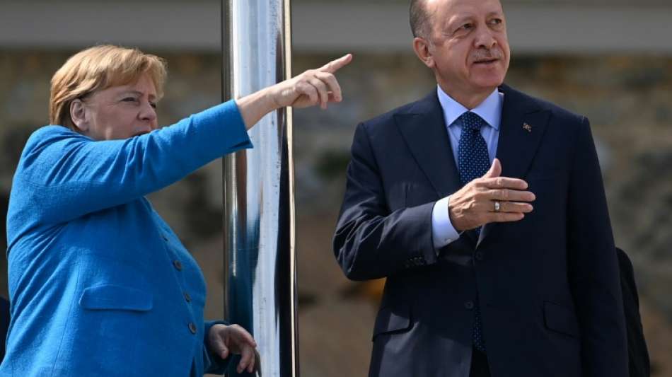 Merkel von Erdogan in Istanbul zum Abschiedsbesuch empfangen