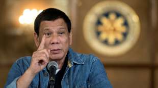 Philippinischer Präsident Duterte bei Motorradunfall verletzt