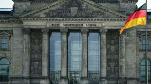 Neuer Bundestag zu konstituierender Sitzung zusammengekommen