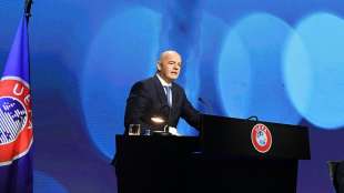 UEFA setzt Verfahren gegen Super-League-Trio "bis auf Weiteres" aus