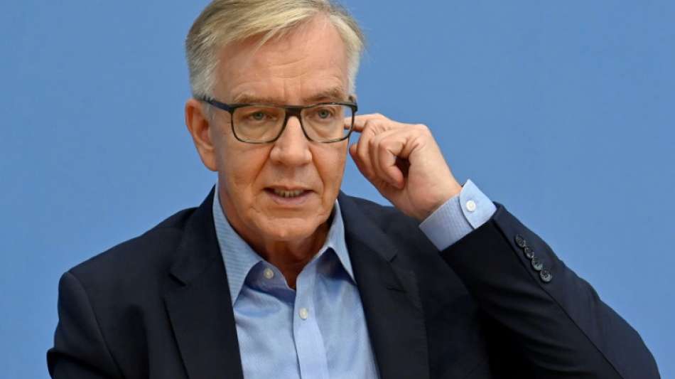 Linke-Fraktionschef kritisiert "kommunikatives Desaster" bei neuen Covid-Ma&szlig;nahmen