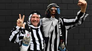 Newcastle United bittet Fans um Verzicht auf arabische Kost&uuml;me im Stadion