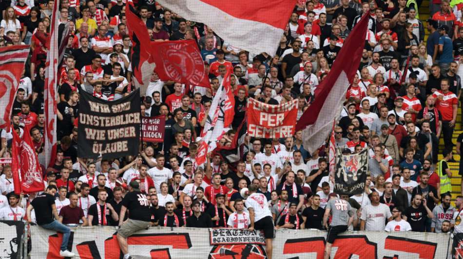 "Korrupte Typen": Frankfurter Ultras attackieren UEFA nach Fan-Auschluss
