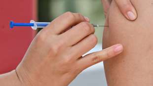 US-Student erhält Corona-Impfung im Supermarkt