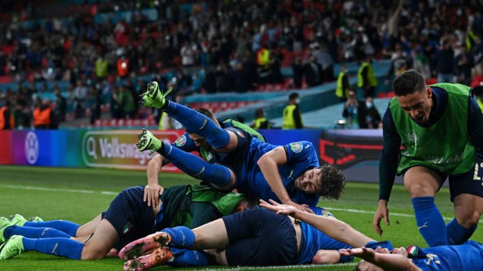 Unbesiegbar: Italien baut Rekord aus und müht sich ins EM-Viertelfinale