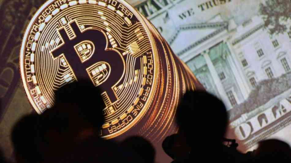 Wirtschaft: Ein Bitcoin erstmals mehr als 5000 Dollar wert