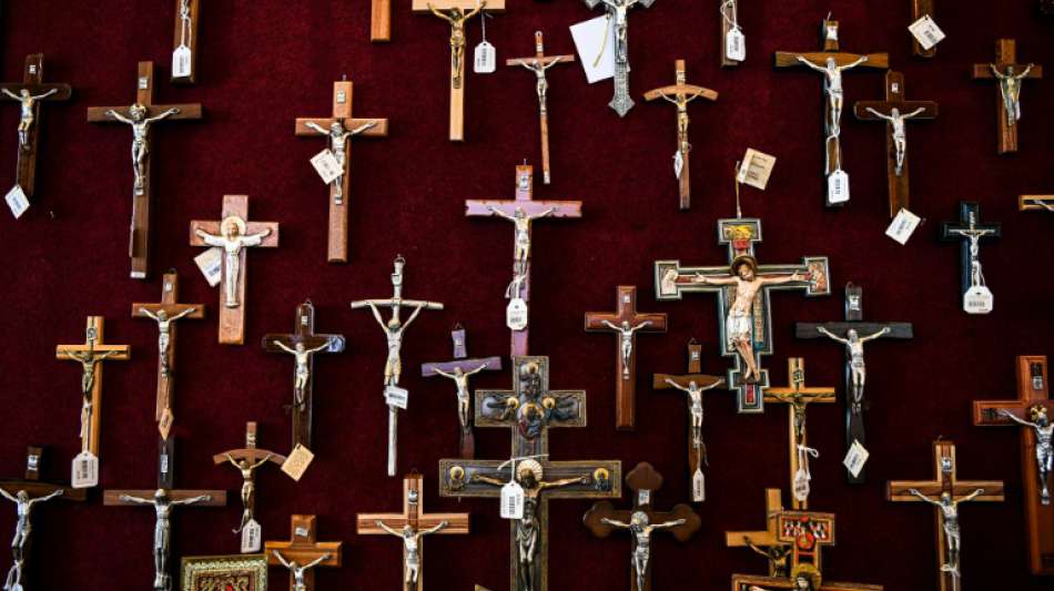 Polizei identifiziert flüchtigen Kaplan nach illegaler Gebetsstunde