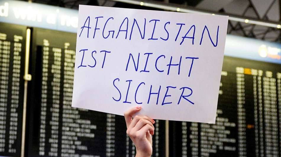 Pro Asyl fordert vor neuem Abschiebeflug Stopp von Rückführungen nach Afghanistan
