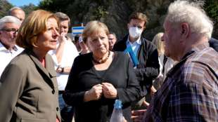 Merkel sichert Betroffenen von Flutkatastrophe in Rheinland-Pfalz Solidarit&auml;t zu