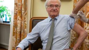 Schwedisches K&ouml;nigspaar gegen Corona geimpft